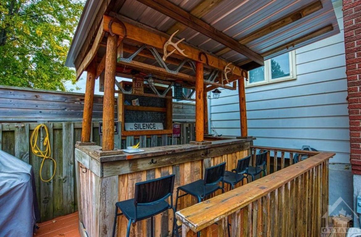 Castlerooms Homestay Ottawa Bagian luar foto